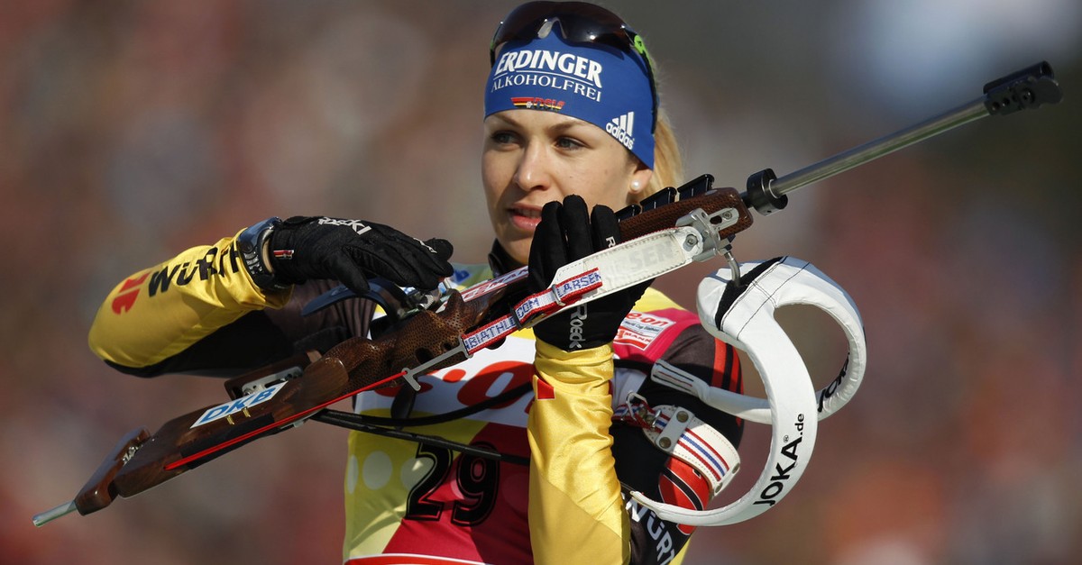Biathlon-G-ttin-Neuner-verliert-den-berblick-und-ballert-viermal-auf-die-falsche-Scheibe