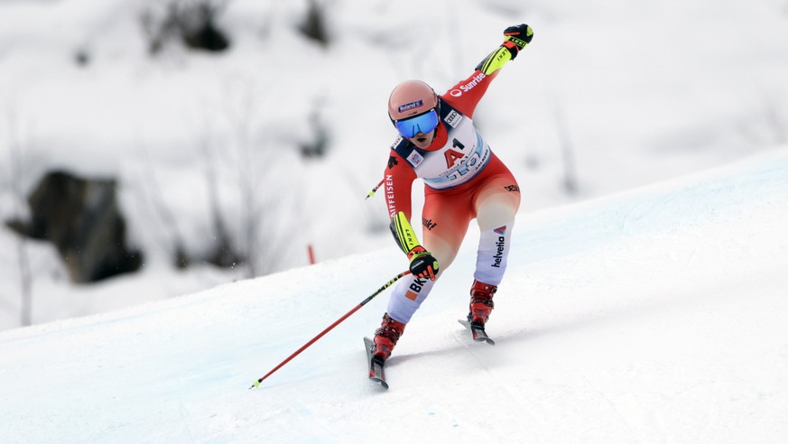 Switzerland&#039;s Joana Haehlen speeds down the course during an alpine ski, women&#039;s World Cup super-G race, in St. Anton, Austria, Saturday, Jan. 14, 2023. (AP Photo/Giovanni Maria Pizzato)