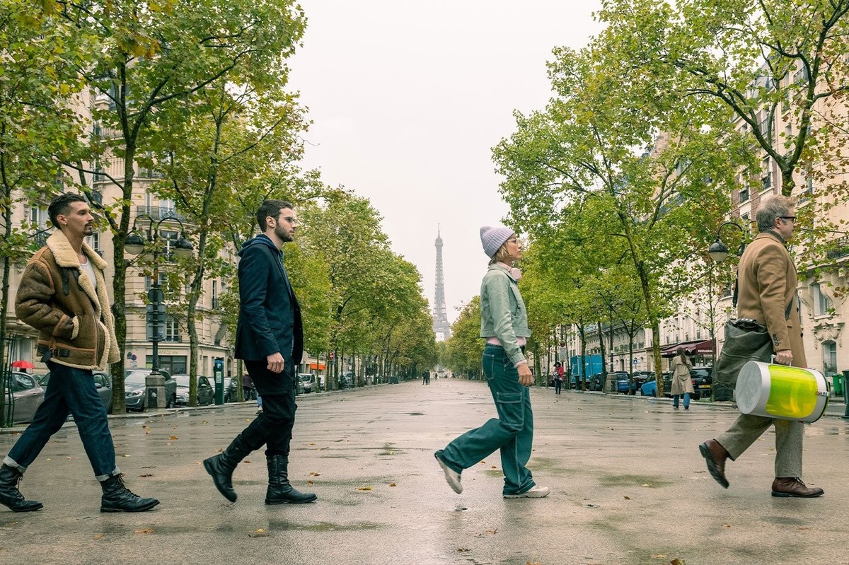 C'est une référence aux Beatles si c'est pas assez flagrant.