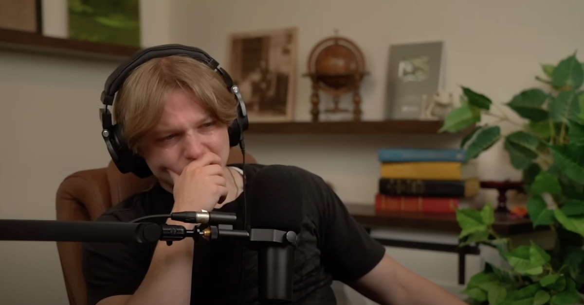 Dean Whiters weint um Charlie Kirk im Live-Stream.