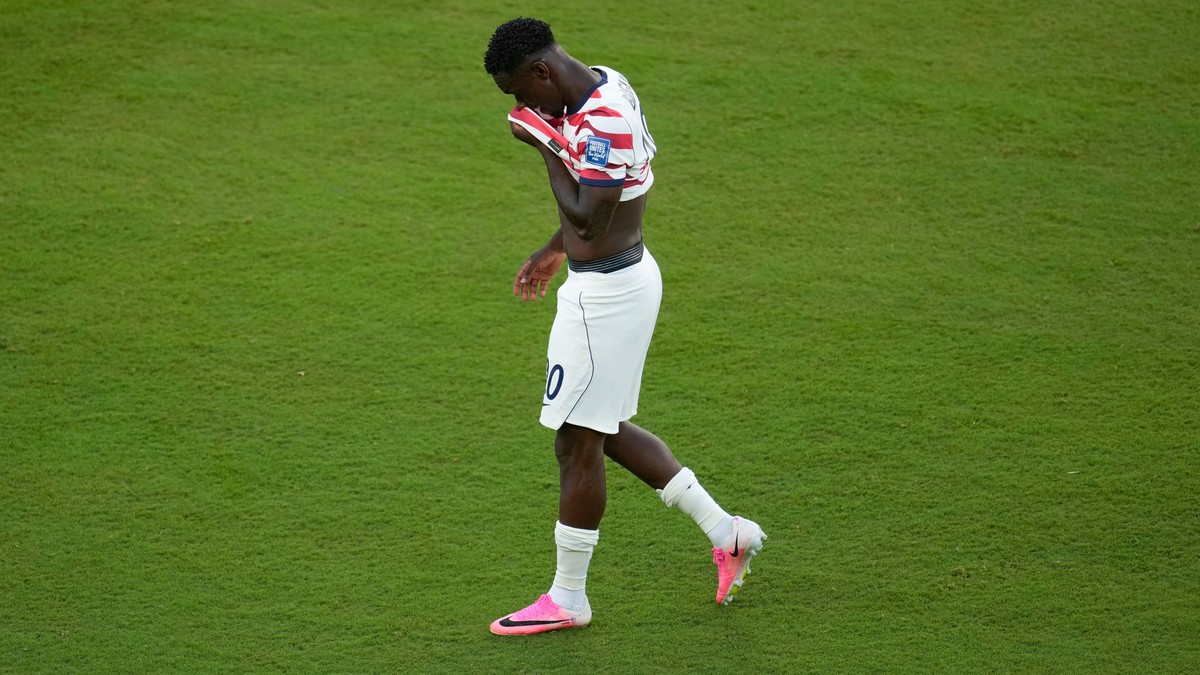 United States' Folarin Balogun (20) reacts to a red card during the World Cup round of 32 soccer match between the United States and Bosnia in Santa Clara, Calif., near San Francisco, Wednesday,  ...