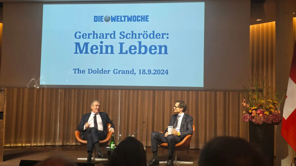 Schröder plaudert mit Köppel