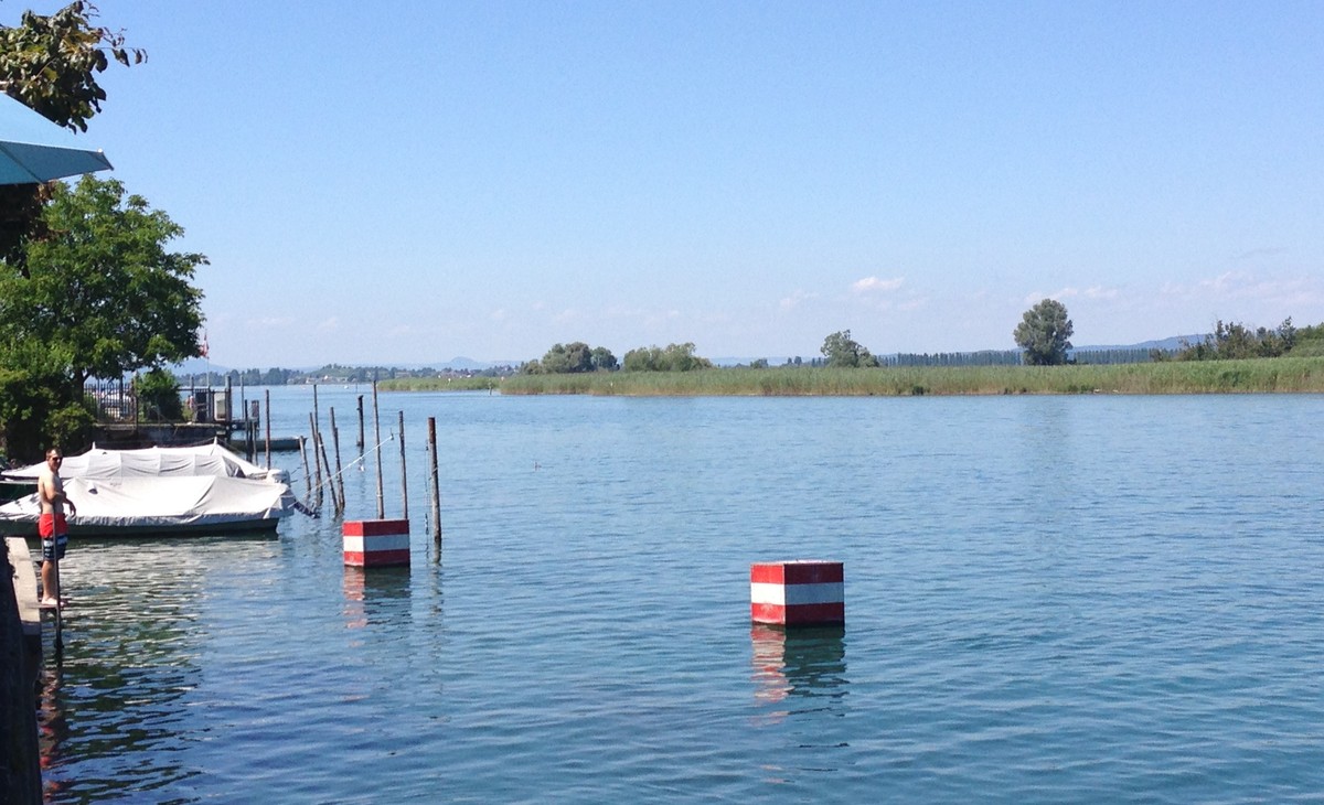 Blick von Gottlieben dem Seerhein entlang zum Untersee.
