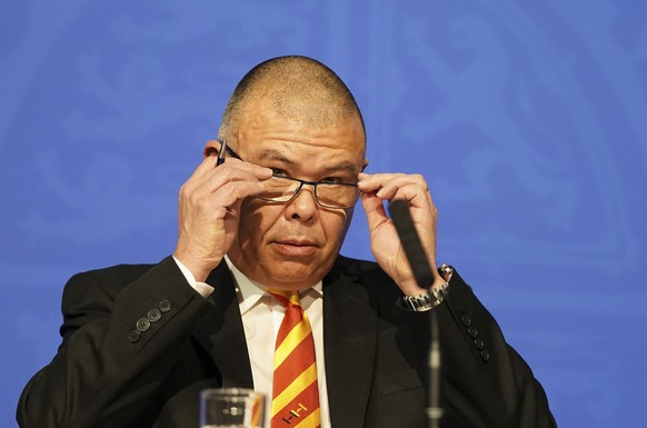 Deputy Chief Medical Officer for England Professor Jonathan Van Tam speaks during a media briefing in Downing Street, London, on COVID-19, Monday Nov. 29, 2021. (Stefan Rousseau/Pool via AP)