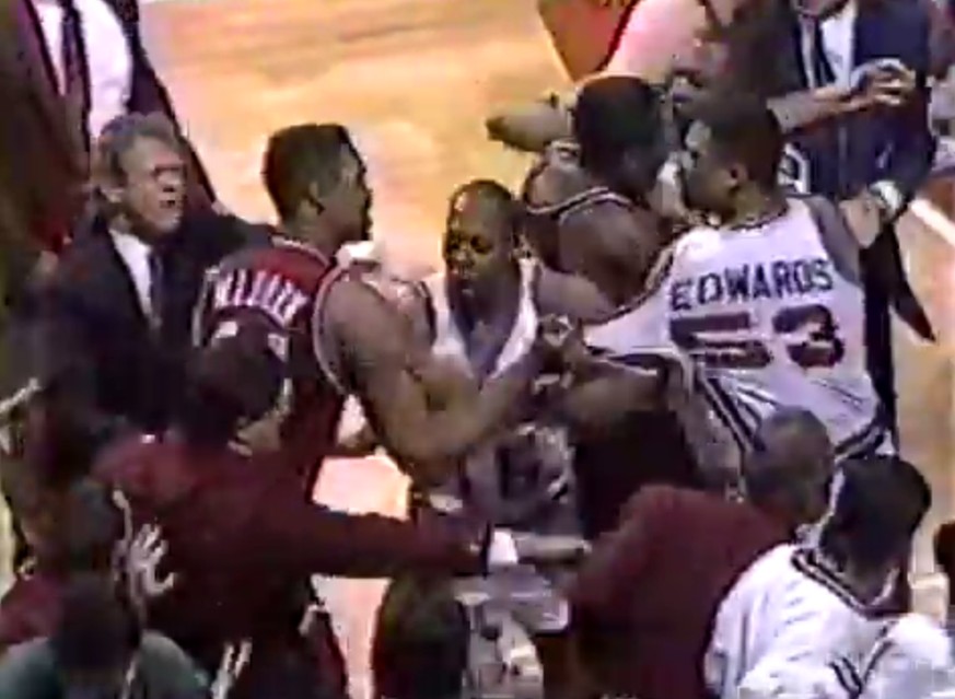 19.04.1990: Heute kostet ein böser Tweet in der NBA 25'000 Dollar – früher konnte man für dieses Geld eine Massenschlägerei anzetteln