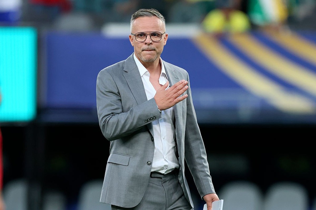 EAST RUTHERFORD, NEW JERSEY - JUNE 13: Head Coach Mohamed Ouahbi of Morocco leaves the field after the FIFA World Cup 2026 Group C match between Brazil and Morocco at New York New Jersey Stadium on Ju ...