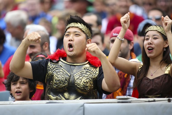 IMAGE DISTRIBUTED FOR GUINNESS INTERNATIONAL CHAMPIONS CUP - Fans cheer for AS Roma at The Guinness International Champions Cup between AS Roma and Inter Milan at Lincoln Financial Field in Philadelph ...