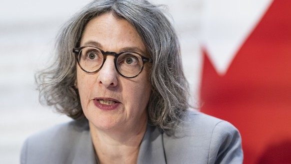 Anne Levy, Direktorin des Bundesamtes fuer Gesundheit BAG, spricht an der Medienkonferenz des Bundesrates zum Thema der Revision des Epidemiengesetzes, im Anschluss an die woechentliche Bundesratssitz ...