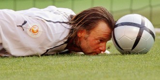 Jörg Stiel stoppt den Ball an der EM mit Köpfchen – weil er es kann