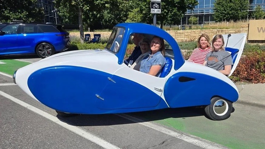 Allard Clipper – a Microcar for the whole family! 

https://www.allardregister.org/allard-clipper