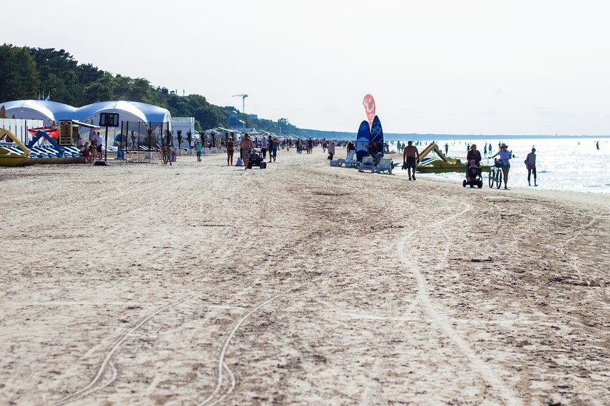 Jurmala: An diesen Strand pilgert im Sommer halb Riga.