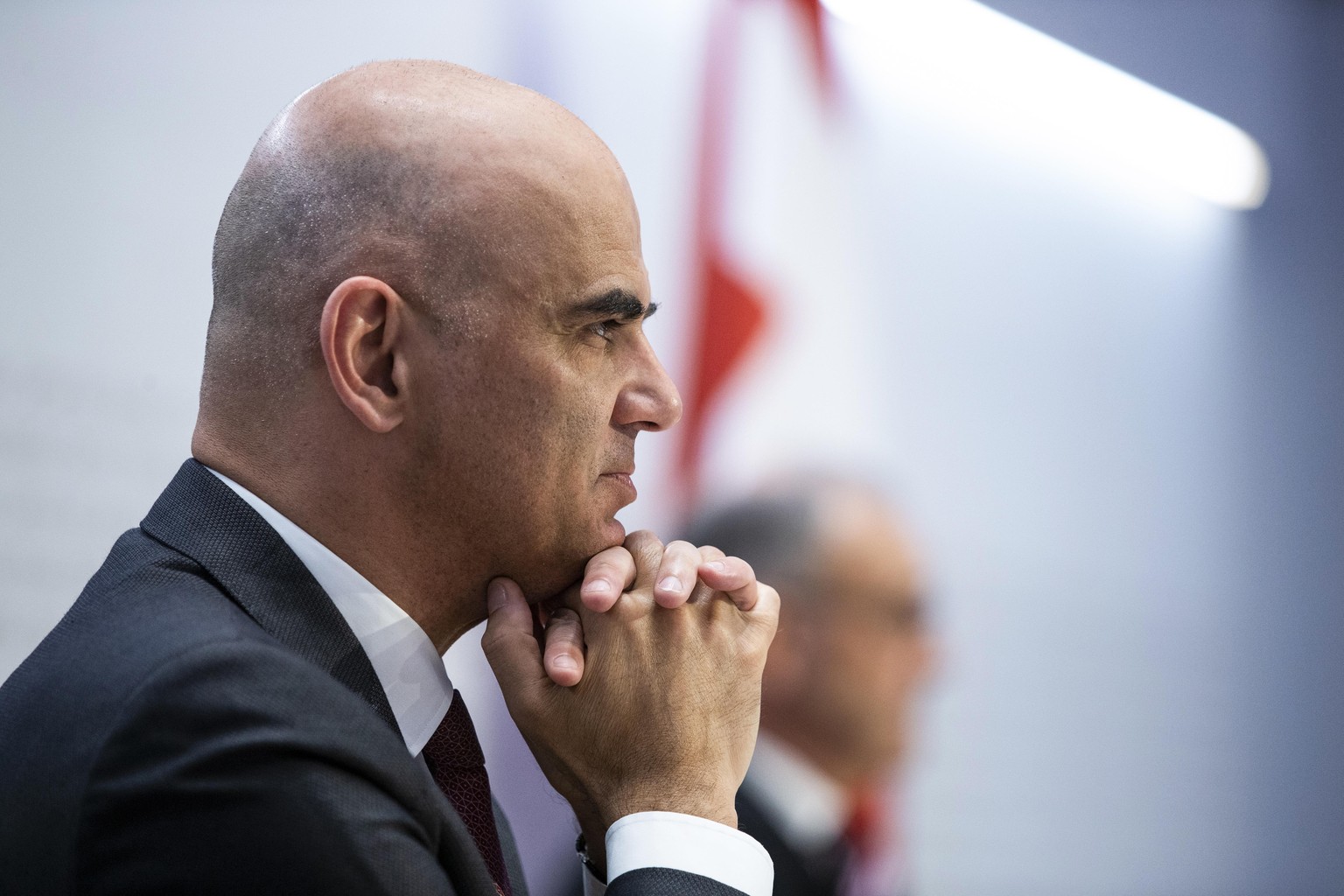 Bundesrat Alain Berset waehrend einer Medienkonferenz des Bundesrates ueber die Situation des Coronavirus, am Mittwoch, 20. Mai 2020 in Bern. (KEYSTONE/Peter Klaunzer)