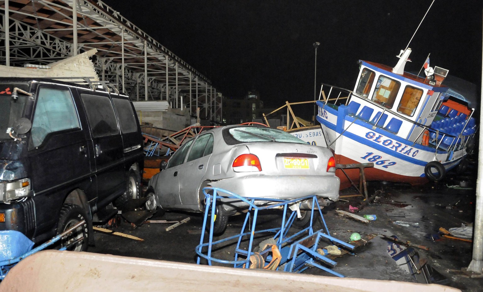 Chaos am Hafen von Iquique nach dem Beben.