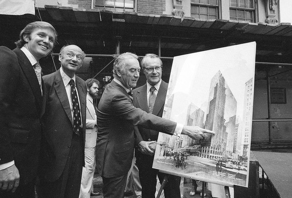 ADVANCE FOR WEDNESDAY, JULY 13, 2016, AT 12:01 A.M. EDT AND THEREAFTER - FILE - In this June 28, 1978, file photo, New York Gov Hugh Carey points to an artists&#039; conception of the new New York Hya ...