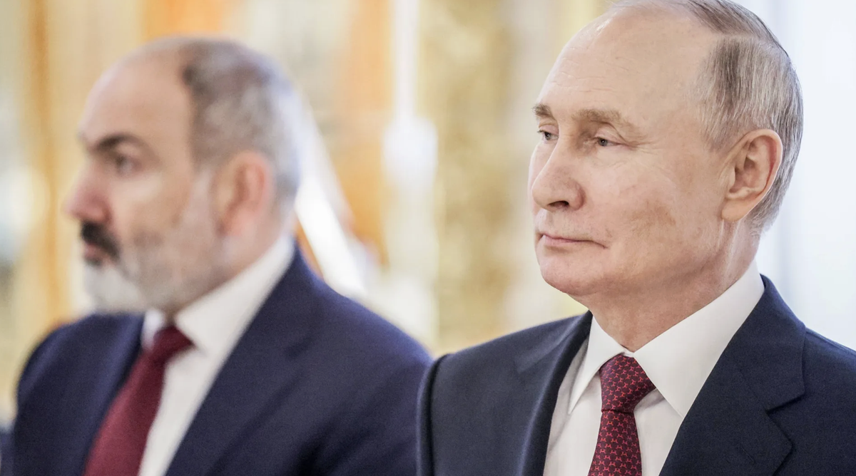 Putin und der armenische Ministerpräsident Paschinjan