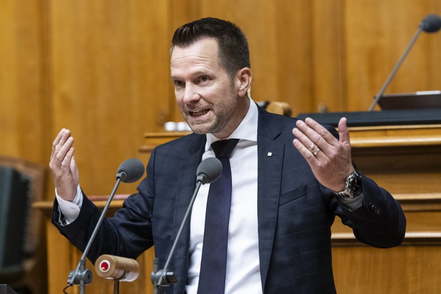 Waehrend der Ausserordentlichen Session "Asyl" spricht Pascal Schmid, SVP-TG, an der Herbstsession der Eidgenoessischen Raete, am Mittwoch, 24. September 2025 im Nationalrat in Bern. (KEYSTO ...