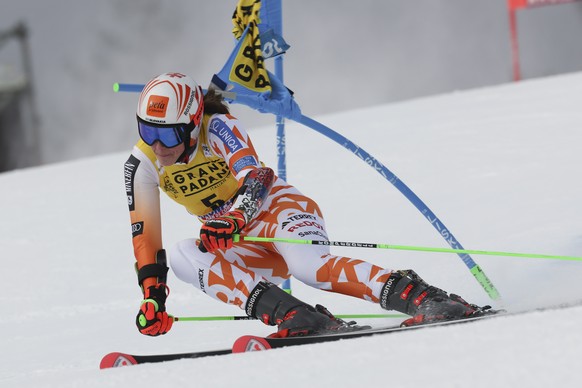 FILE - Slovakia's Petra Vlhova speeds down the course during an alpine ski, women's World Cup giant slalom, in Kronplatz, Italy, Wednesday, Jan. 25, 2023. A quick glance at the top female skiers to wa ...