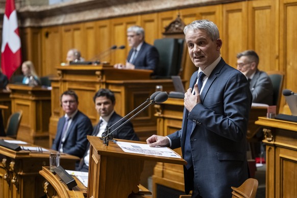 Bundesrat Beat Jans aeussert sich zum Wappenschutzgesetz, an der Wintersession der Eidgenoessischen Raete, am Montag, 2. Dezember 2024 im Nationalrat in Bern. (KEYSTONE/Alessandro della Valle)