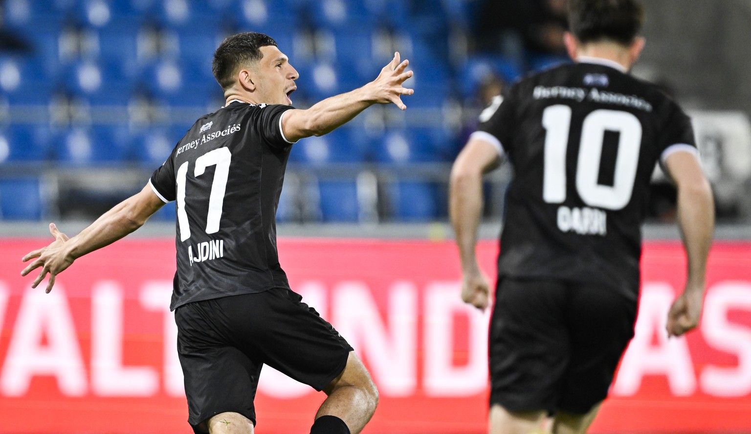 Lausanne Ouchy&#039;s Alban Ajdini bejubelt sein 0-1 in der Fussball Challenge League zwischen dem FC Vaduz und dem FC Stade Lausanne Ouchy, am Dienstag, 23. Mai 2023, im Rheinpark Stadion in Vaduz. ( ...