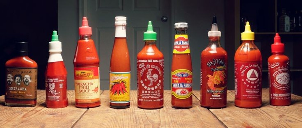 sriracha sauce varianten brands essen food kochen chilisauce https://www.pinterest.co.uk/pin/259871840972429214/