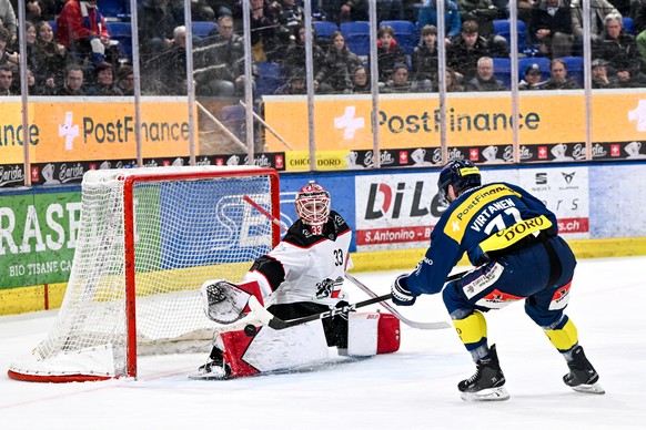 Jesse Virtanen (HCAP) scores the game winning goal against goalie Kevin Pasche (LHC), during the regular season National League game between HC Ambri Piotta and Lausanne HC at the ice stadium Gottardo ...