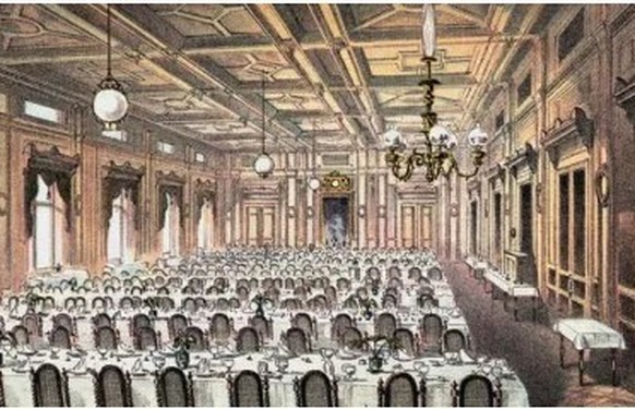 Auf dieser Abbildung sind links die neuen Kohlebogenlampen und rechts der alte Petroleumleuchter zu sehen.