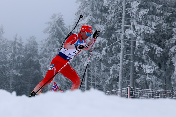 epa12635994 Niklas Hartweg of Switzerland competes in the Men's 10 km sprint race at the IBU Biathlon World Cup in Oberhof, Germany, 08 January 2026. EPA/FILIP SINGER
