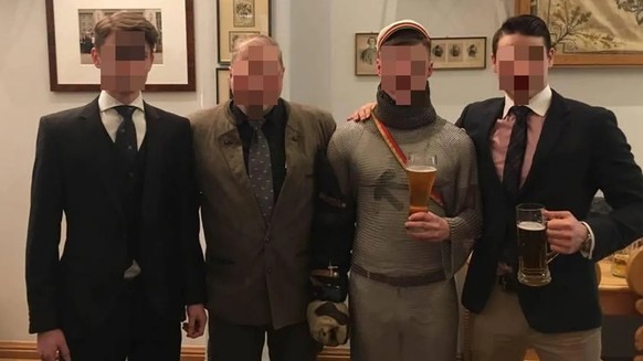 Die Familie H.: Vater Gerhard und seine drei rechtsextremen Söhne.