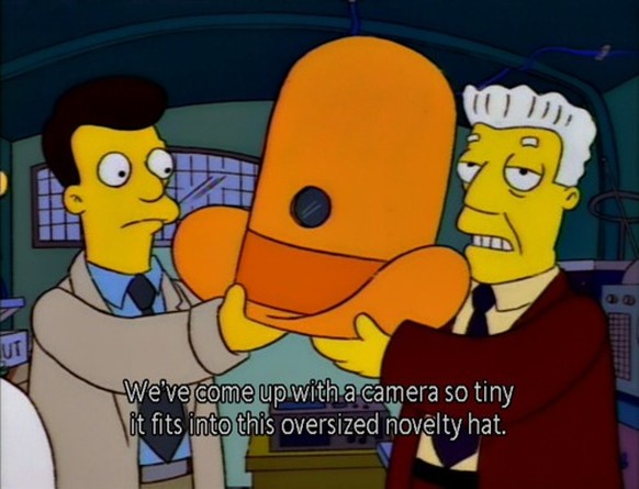 Eine Kamera, die so klein ist, dass man sie stets unauffällig dabei haben kann? Ein alter Hut bei den Simpsons. 