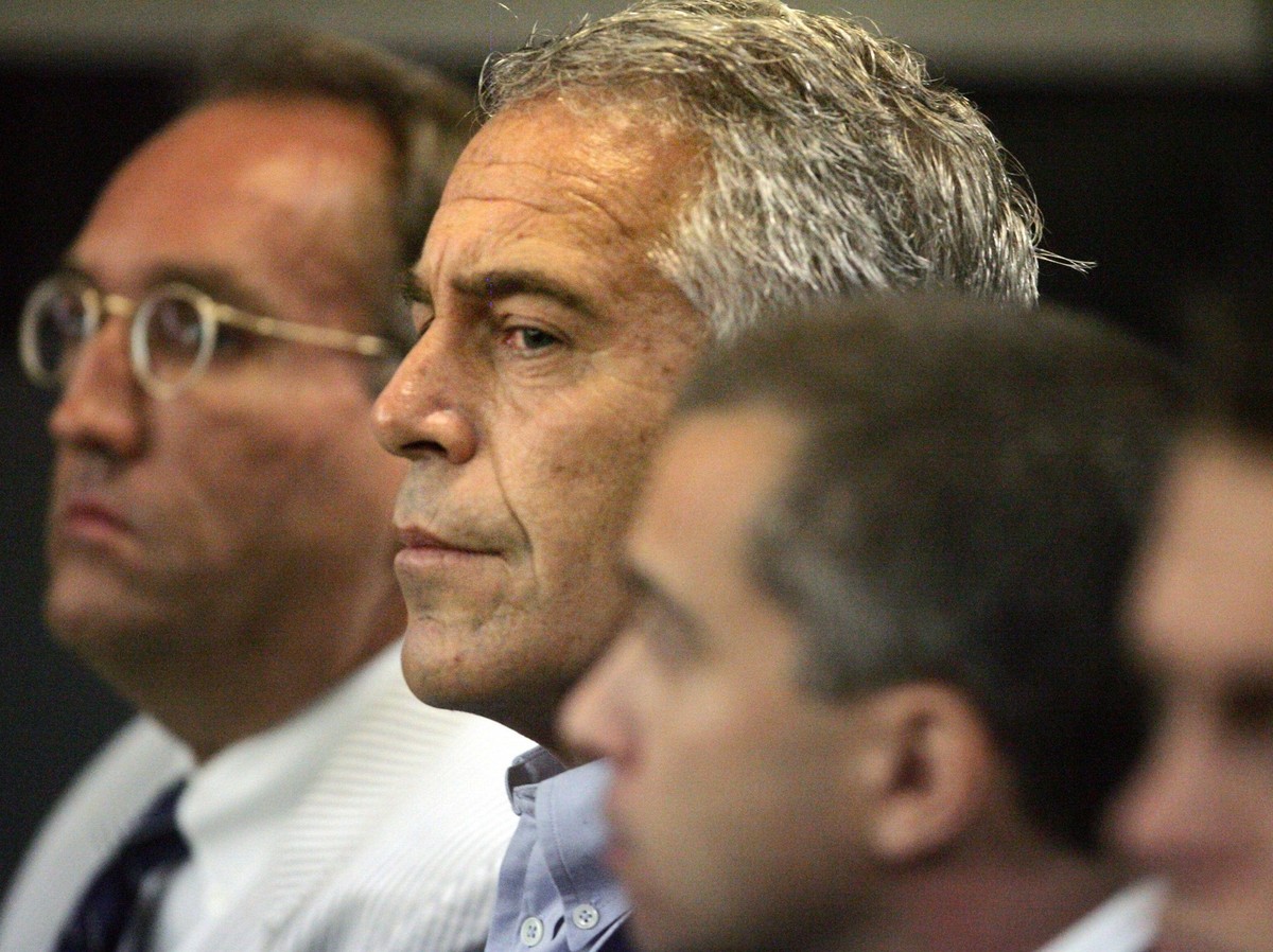 News: Jeffrey Epstein July 30, 2008 West Palm Beach, FL, USA In this July 30, 2008 file photo, Jeffrey Epstein is shown in custody in West Palm Beach, Fla. U.S. District Judge Kenneth Marra ruled Thur ...