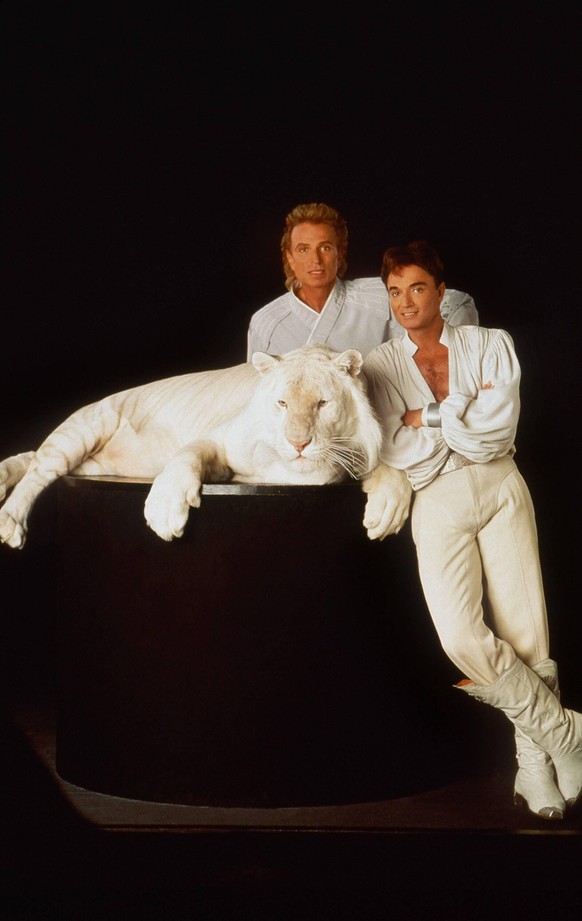 SIEGFRIED &amp; ROY: THE MAGIC, THE MYSTERY, from left: Siegfried Fischbacher, Roy Horn, aired November 6, 1994, ph: Bob D Amico/