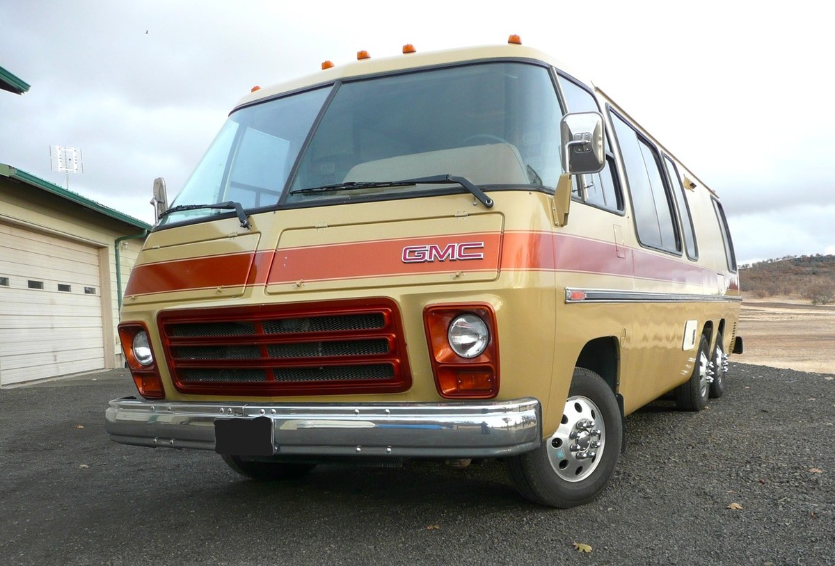GMC Motorhome - nie war Campen schöner! 
https://www.gmcrvforsale.com/