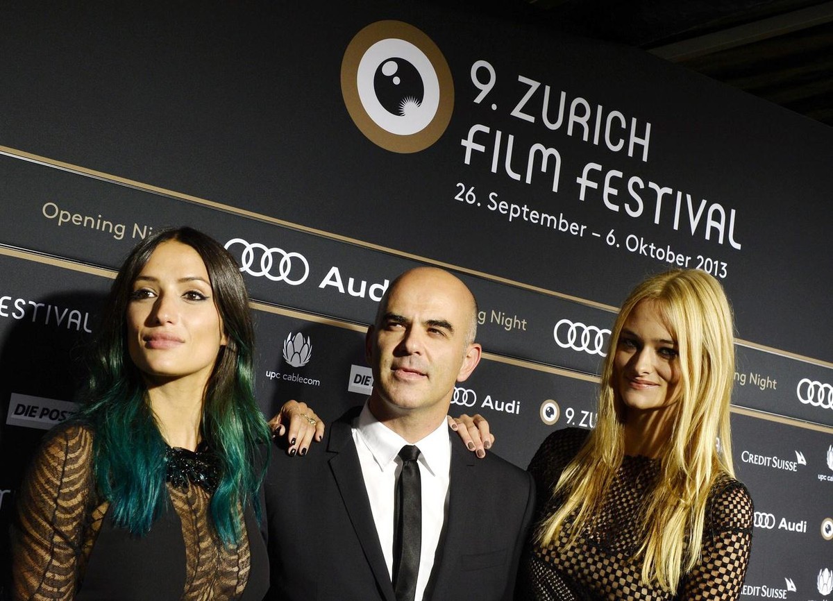 Avec Nadine Strittmatter (à dr.), et Melanie Winiger (à g.), lors de la soirée d'ouverture du 9e Zurich Film Festival à Zurich.