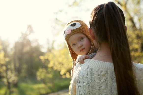 Baby Kind mit Frau