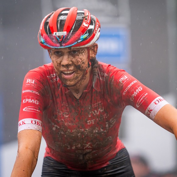 ARCHIVBILD ZUR VORSCHAU AUF DIE MULTISPORT-EM, AM DIENSTAG, 9. AUGUST 2022 - Alessandra Keller from Switzerland, 1st, crosses the finish line during the UCI Mountain Bike World Cup Cross Country Women ...