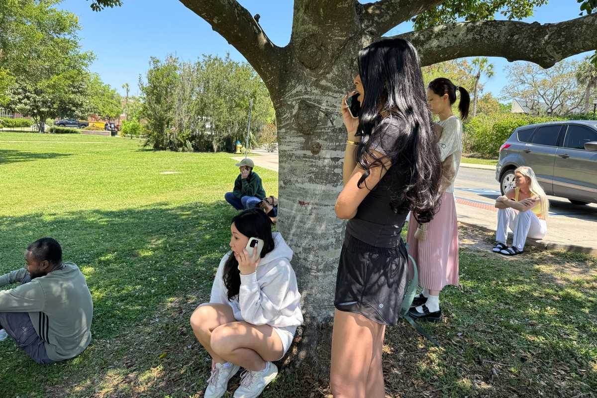 Florida State University students wait for news amid an active shooter incident at the school?s campus in Tallahassee, Fla., Thursday, April 17, 2025 (AP Photo/Kate Payne)
Florida State Shooter