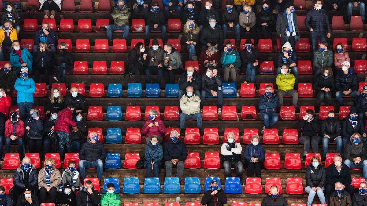 Ambri's fans respect the sanitary measures, during the preliminary round game of National League A (NLA) Swiss Championship 2020/21 between HC Ambri Piotta and HC Lugano at the ice stadium Valasc ...