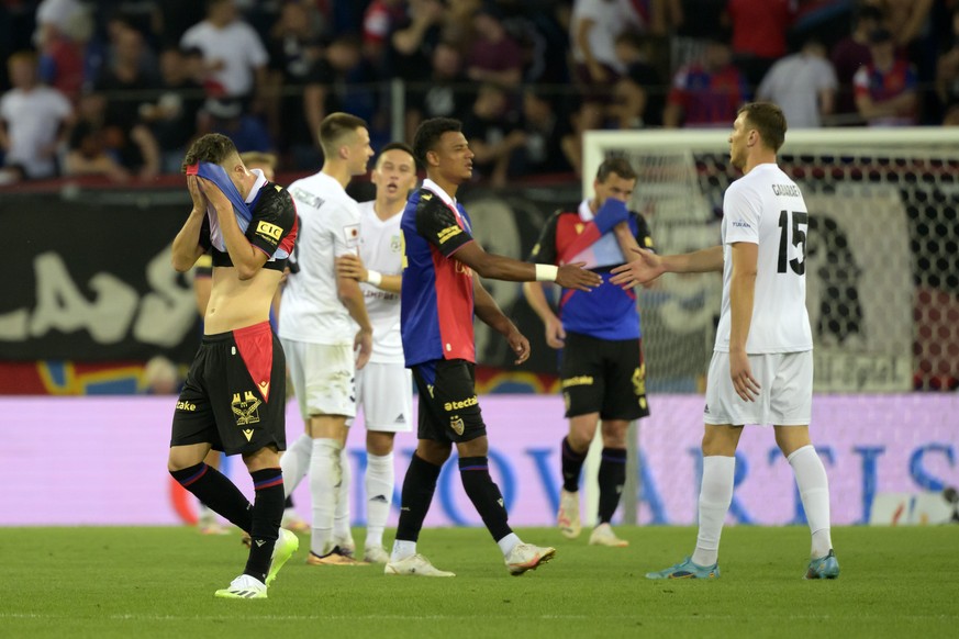 Basel&#039;s Sergio Lopez, left, after the UEFA Conference League second qualifying round first leg match between Switzerland&#039;s FC Basel 1893 and Kazakhstan&#039;s FC Tobol Kostanay at the St. Ja ...
