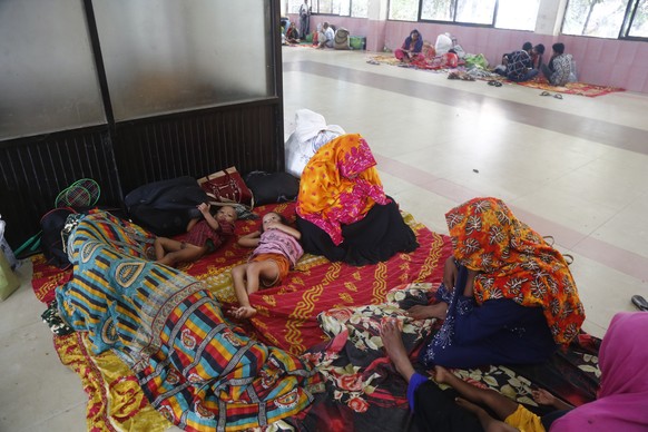 epa07983029 Bangladesh passengers wait at the launch terminal after water transport was suspended at the Sadar Ghat Launch terminal in Dhaka, Bangladesh, 09 November 2019. According to the Bangladesh  ...