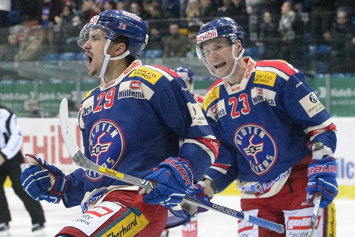 Praplan (links) und Santala feiern nach Klotens 2:1.