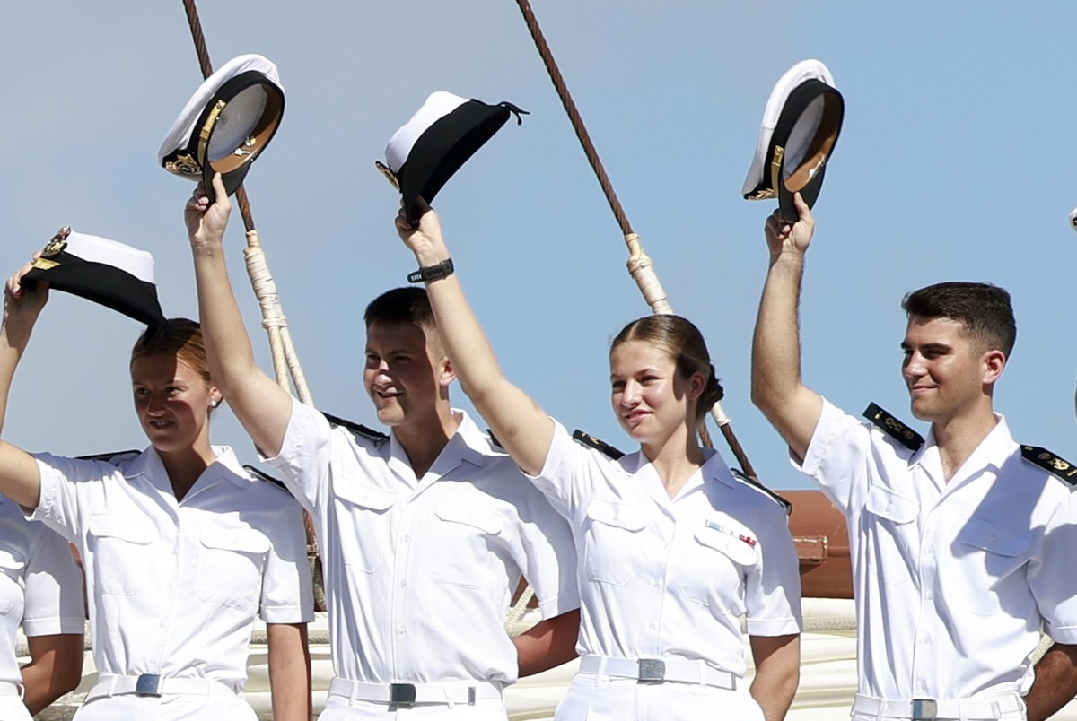 epa11896254 A handout photo made available by the House of His Majesty the King showing Princess Leonor (2-R) on her training journey as a midshipman on the Juan Sebastian de El Cano Training Ship, on ...
