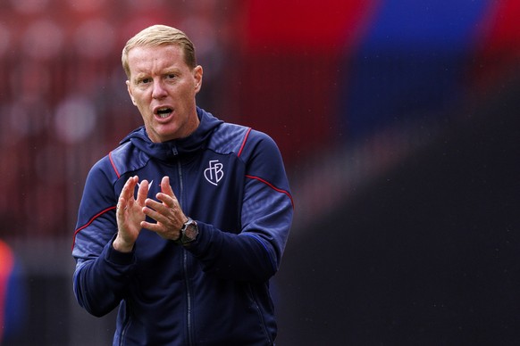 FC Basel Cheftrainer Timo Schultz waehrend dem Fussball Meisterschaftsspiel der Super League zwischen dem Grasshopper Club Zuerich und dem FC Basel, am Sonntag, 6. August 2023, in Zuerich. (KEYSTONE/P ...
