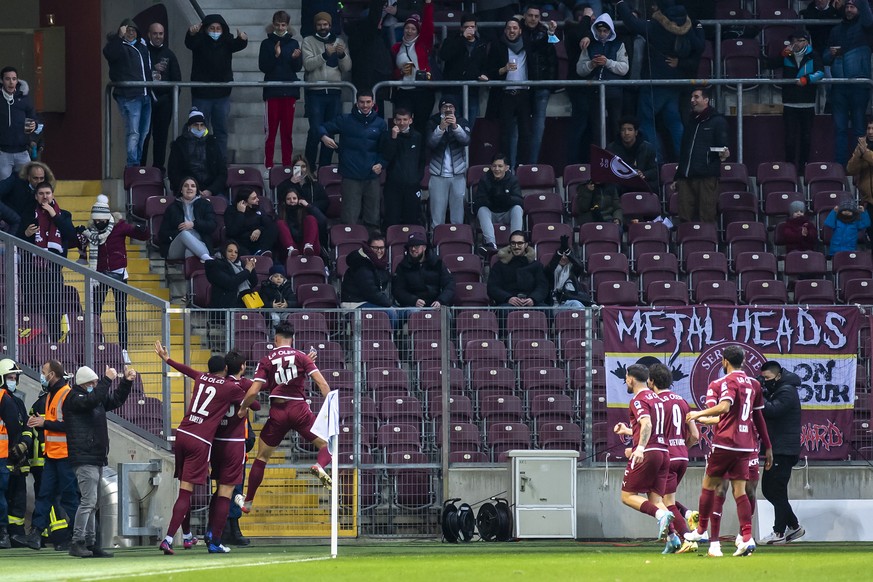 Les joueurs genevois laissent eclater leur joie, lors de la rencontre de football de Super League entre le Geneve Servette FC et le FC Lausanne-Sport (LS), ce samedi 5 fevrier 2022 au stade de Geneve. ...