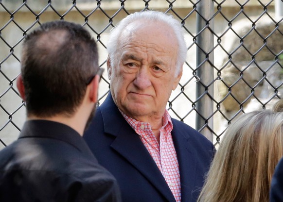 FILE - Actor Jerry Adler arrives for the funeral service of James Gandolfini, star of &quot;The Sopranos,&quot; in New York&#039;s the Cathedral Church of Saint John the Divine, Thursday, June 27, 201 ...