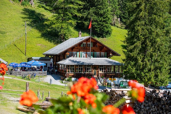 Rauszeit nach hinten Täler wanderungen einfache Wanderungen Schweiz Iffigfall Iffigenalp