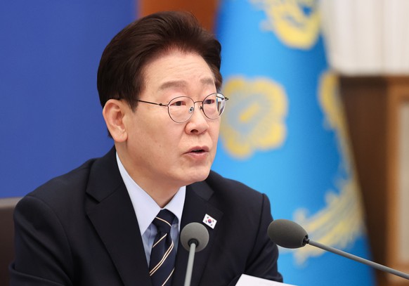 epa12976345 South Korean President Lee Jae Myung speaks during a Cabinet meeting at the presidential office Cheong Wa Dae in Seoul, South Korea, 20 May 2026. EPA/YONHAP SOUTH KOREA OUT