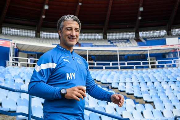 Switzerland&#039;s head coach Murat Yakin arrives during a training session on the eve of the UEFA Nations League group A2 soccer match between Spain and Switzerland at the Romareda stadium in Zaragoz ...