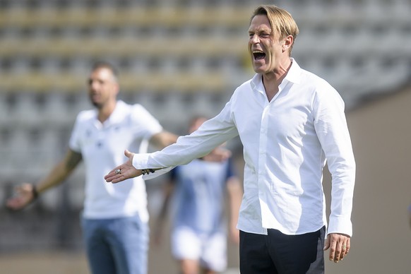 L&#039;entraineur du FC Lausanne-Sport Fabio Celestini, gauche, avec L&#039;entraineur du FC Sion Paolo Tramezzani, droite, lors de la rencontre de football de Super League entre le FC Lausanne-Sport, ...