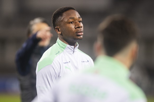 Der Schweizer Fussballspieler Bryan Okoh w�hrend des Trainings der Schweizer Nationalmannschaft am Montag, 8. November 2021 in der Villa Sassa in Lugano. Die Schweizer treffen in der WM-Qualifikation  ...