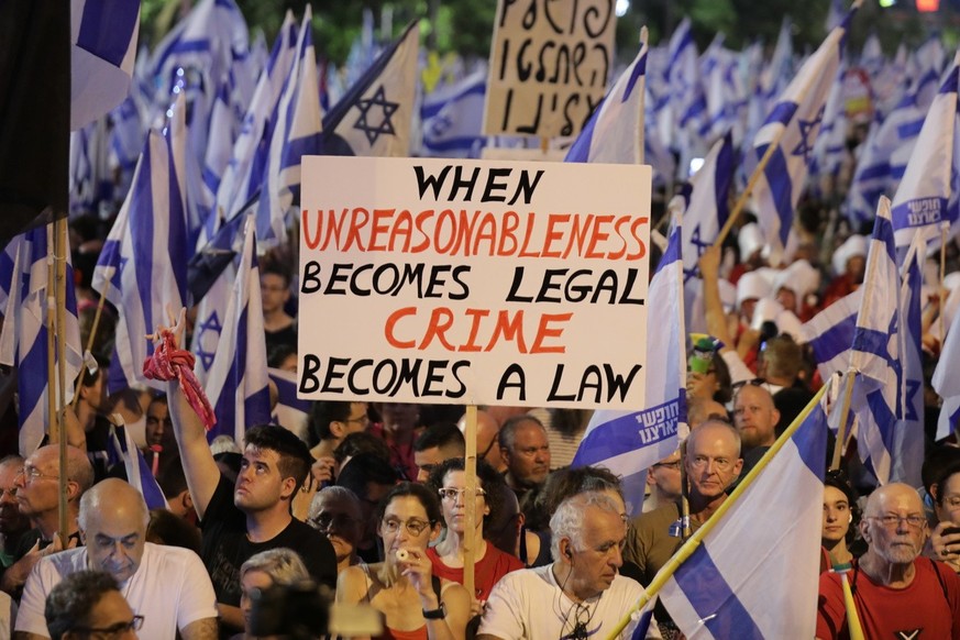 epa10748436 Anti-government protesters take part in a rally against the Israeli government&#039;s justice system reform plans in Tel Aviv, Israel, 15 July 2023. Mass protests continue across the count ...